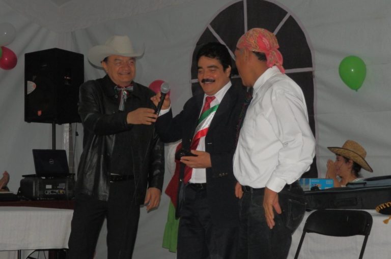 Seccion_12_galeria__imagen_11_noche mexicana varones