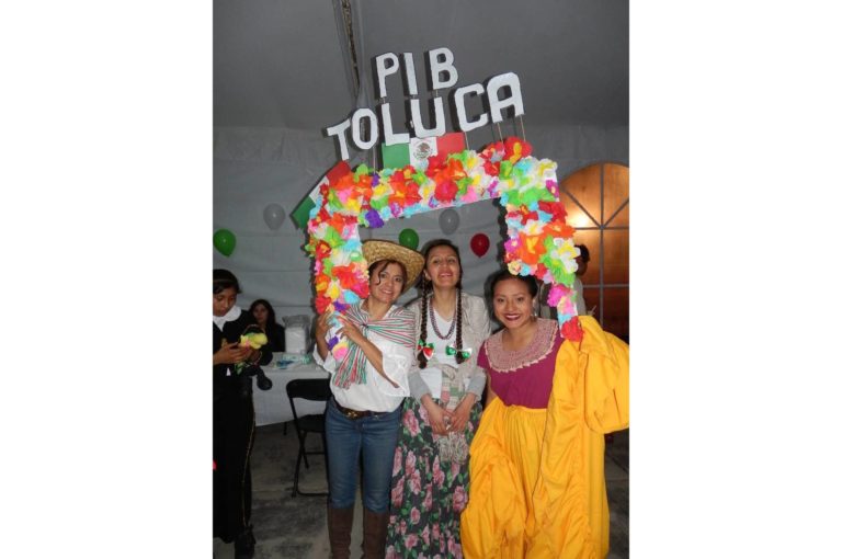 Seccion_12_galeria__imagen_8_noche mexicana
